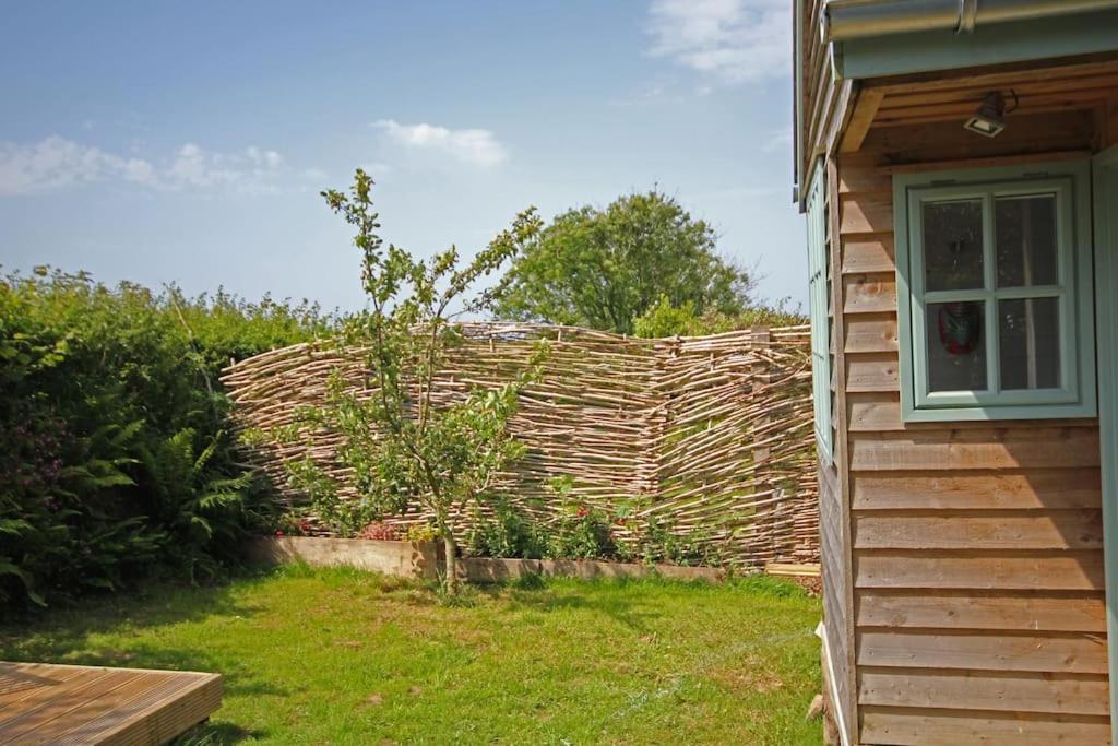 Tiny House On Isolated Farm By The Cornish Coast Villa Bude Exterior photo